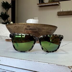 Costa May 210. Glass lenses.